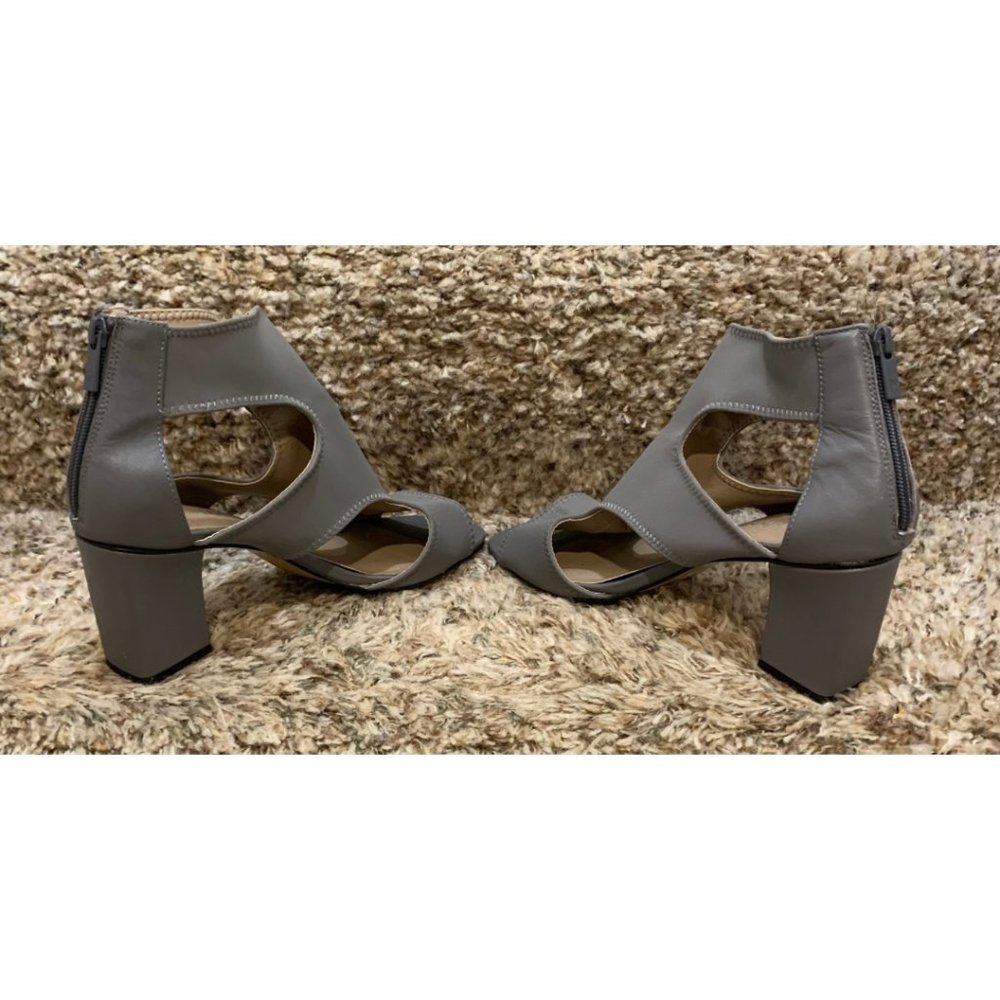 Donald Pliner Valeri-D Cutout High Heel Booties Size 9.5 Women's Gray Zip Up 3"